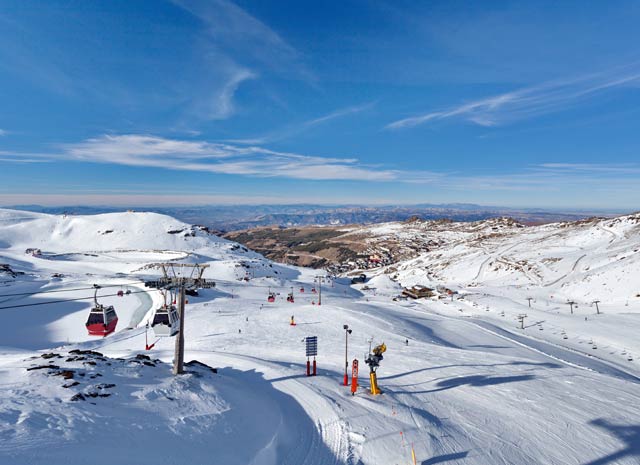 Winterurlaub in der Sierra Nevada: Reisetraum im Schnee 